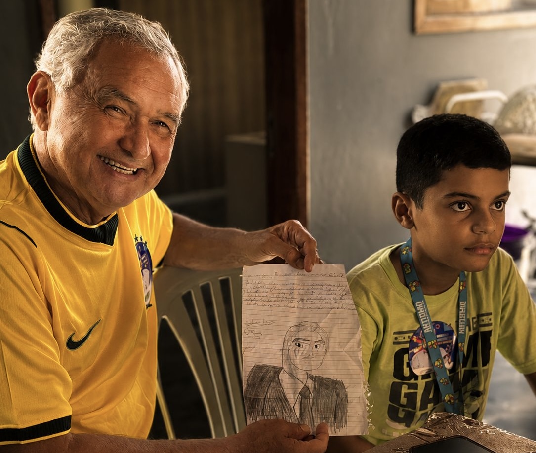 Presente do Menino Jesus – Um Gesto Muito Além dos Títulos